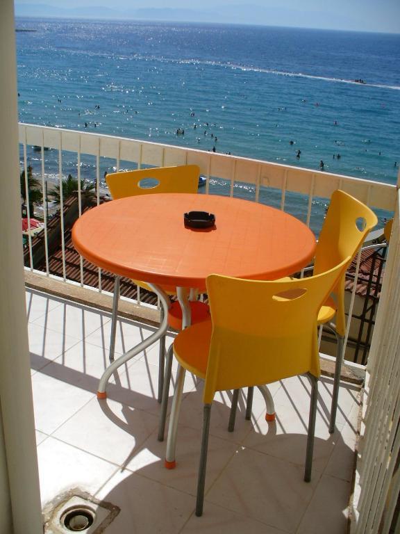Kibar Apart Pansiyon Kusadası Szoba fotó